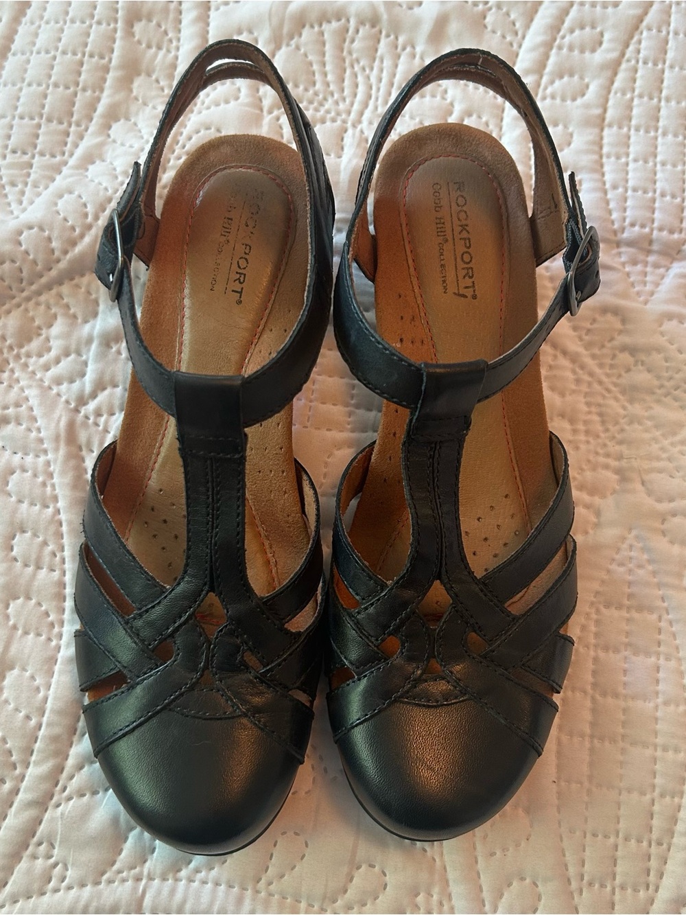 Rockport Black Leather T-Strap Heeled Sandals